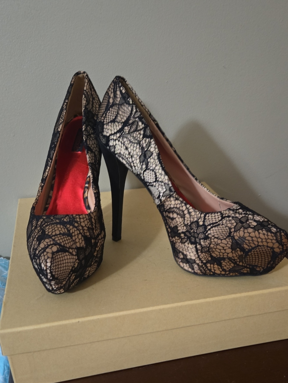 Frederick's of Hollywood Black Lace Nude Platform Stiletto Pumps Size 11M